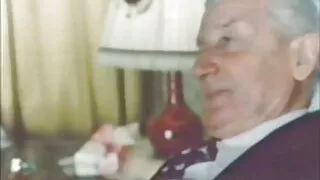 Nobriedis kūrorta meitene pēc CuNi copulates zēns