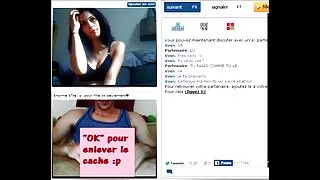 Nodot griboša meitene sunīšu pozā pēc priekšspēles 69 poza