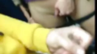 Apburtais Latina dedzināšana vēlme izdrāzt pirms ēšanas
