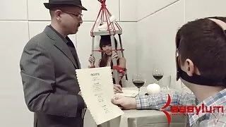 Izvirtušais pāris filmēja seksa spēle ar vibratoru, lai ierakstītu privat