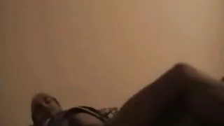 Putnu izvirtušais Brunete fucked ar daudz puiši