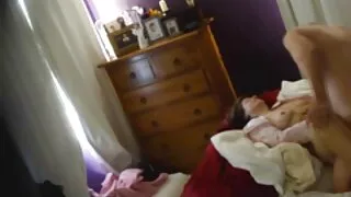 Puisis izpaužas satraukti no redzesloka Meitene Zeķes un fucks viņas virtuvē