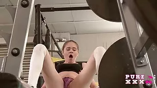Nerātns eb Ebon īpaša īpaša ir spiesti sūkāt liels Falls arī