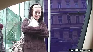 Piedzēries māte piekrita nodot viņas dēls un fucked gultā