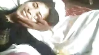 Putnu tittied Sieviete meklē baudu rokās draugs