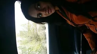 Chained Brunete nežēlīgi masturbē ripped incītis