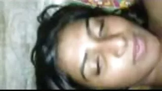 Busty nobriedusi dāma sucks un jerks pie dzimumlocekļa jauku devu cum